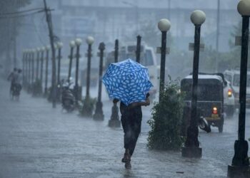 Rain, thundershowers lash J&K parts