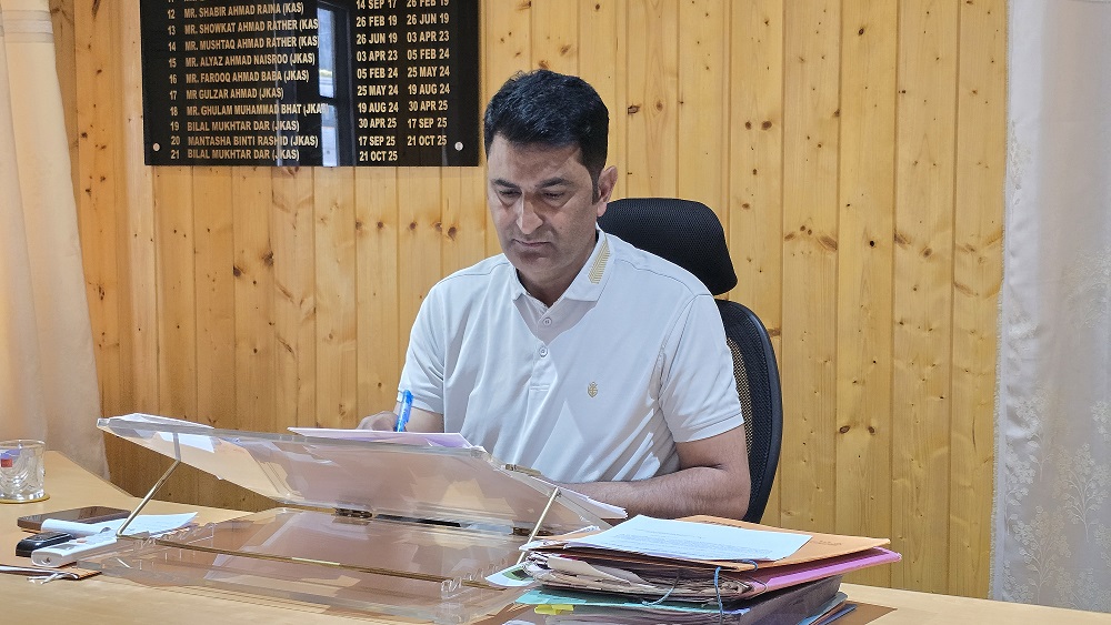 Sonamarg hits 3.92 lakh tourists in 7 months: CEO