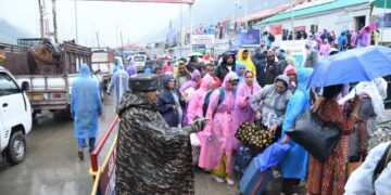 Amarnath Yatra set to cross 3-lakh mark today 