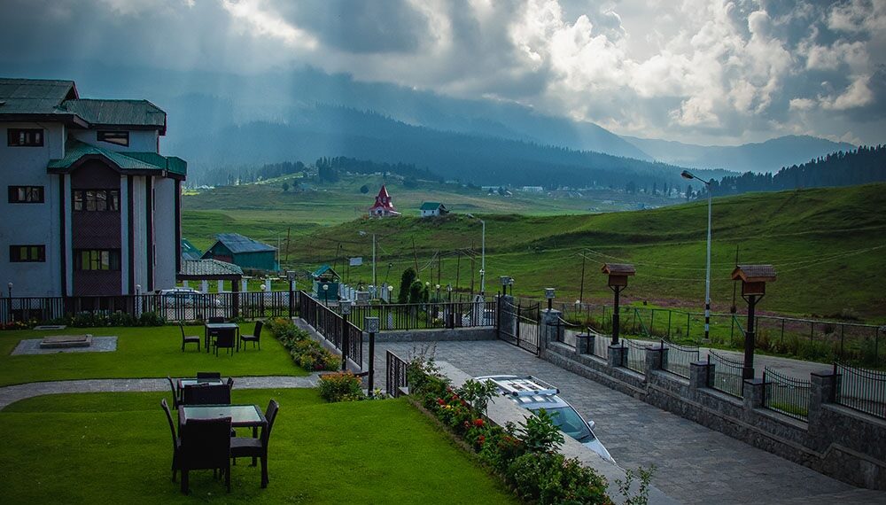 Jammu tops mercury chart, Gulmarg remains coolest