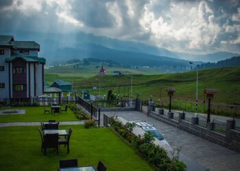 Jammu tops mercury chart, Gulmarg remains coolest