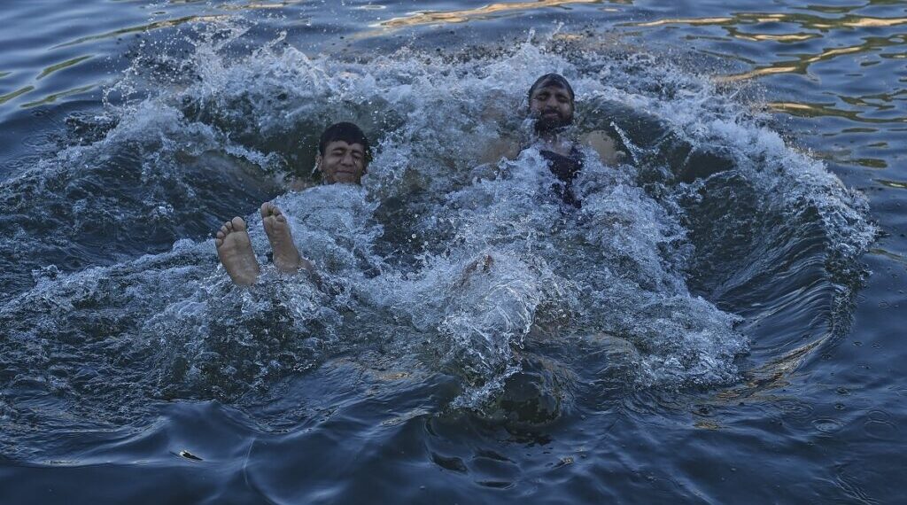 Kashmir set for hottest days of season before wet spell returns