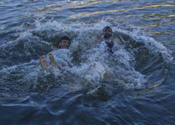 Kashmir set for hottest days of season before wet spell returns