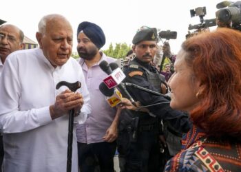 NC takes statehood battle to New Delhi