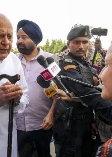 NC takes statehood battle to New Delhi