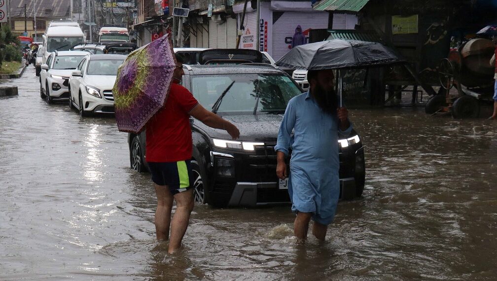Crores down the drain : Srinagar submerged after hours of rain