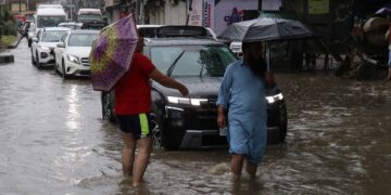 Crores down the drain : Srinagar submerged after hours of rain