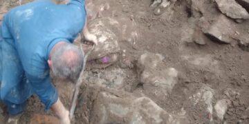 Rain fury claims nine more lives, toll reaches 21; seven of two families buried in Poonch landslide