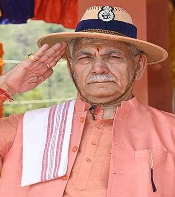 Vijay Diwas : Nation first attitude can create new history: LG Sinha to youth