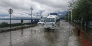 Heavy rain cripples life across J&K, woman dies in house collapse, several roads shut