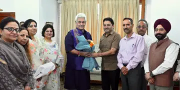 A delegation of senior officers recently inducted into the Indian Administrative Service called on Lieutenant Governor Manoj Sinha and expressed gratitude to him and Government of India. The LG congratulated the officers and extended best wishes for their future endeavours.