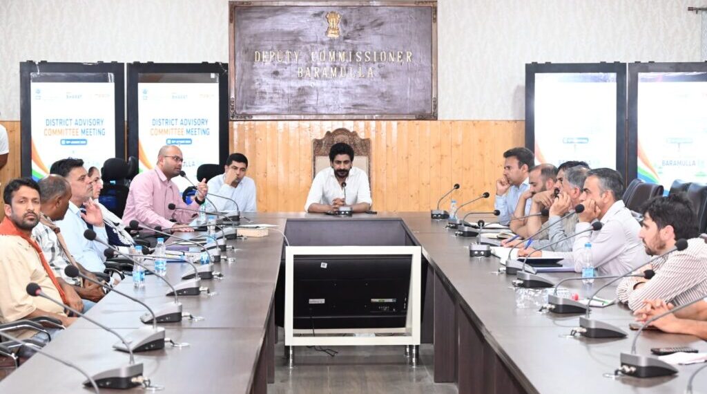 DC Baramulla chairs meeting of My Bharat District Advisory Committee