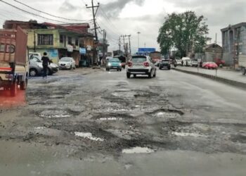 Dilapidated Sangam–Lassipora road ‘haunts’ commuters