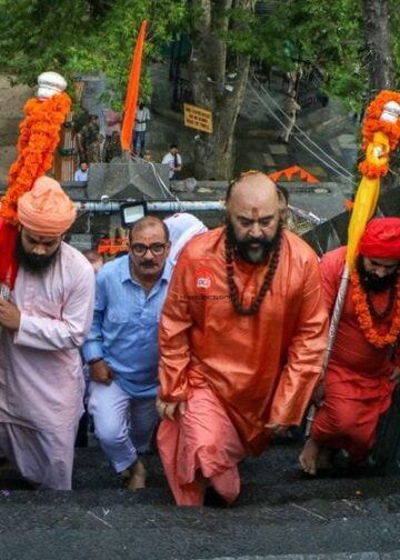 Chhari Mubarak rituals begin as Amarnath Yatra enters final phase