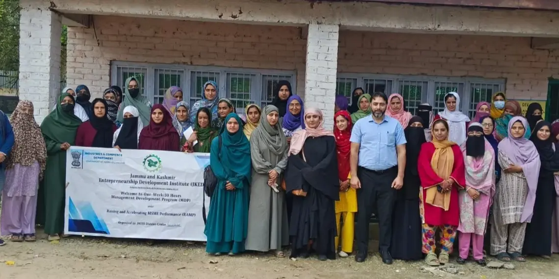 JKEDI Pulwama concludes Management Development Programme under RAMP at Abhama