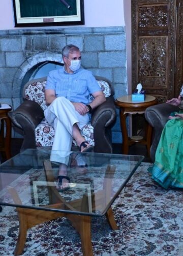 CM meets legislators, delegations, individuals at Raabita