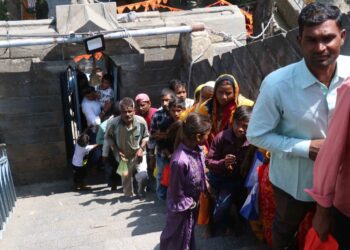 Raksha Bandhan celebrated across Kashmir with fervour