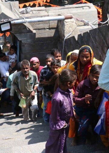 Raksha Bandhan celebrated across Kashmir with fervour