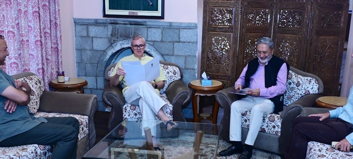 CM meets several individuals, deputations at Raabita