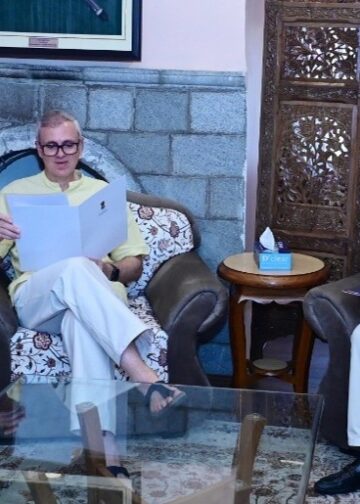 CM meets several individuals, deputations at Raabita