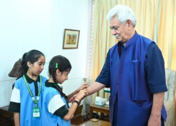 LG Sinha celebrates Raksha Bandhan with DPS Baramulla students