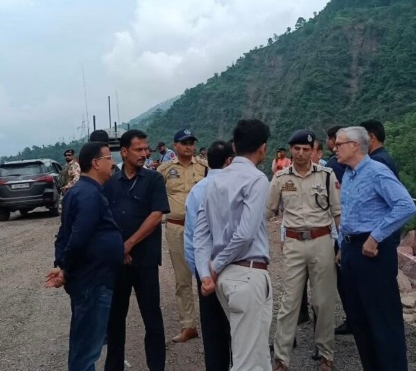 CM Omar directs seamless traffic movement on NH-44