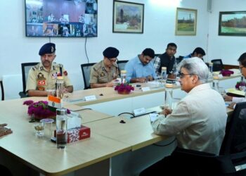 Review SoPs established to protect labourers from outside J&K: LG Sinha directs DCs, SSPs  