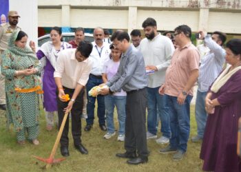 JMC launches ‘Catch the Rain’ campaign at Government High School, Gandhi Nagar