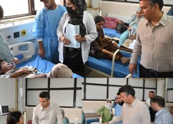 DC Anantnag visits injured Amarnath Yatris at GMC Anantnag