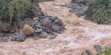 Flash floods hit J&K parts after intense rainfall