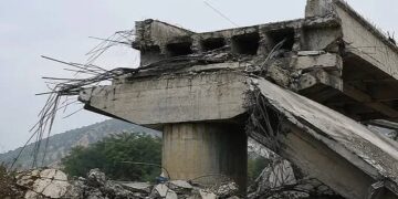 One killed, three injured in Vijaypur flyover collapses
