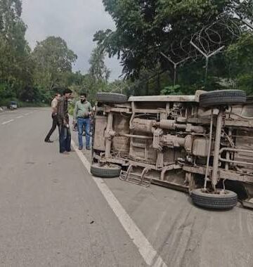Man killed, 11 injured in Rajouri accident