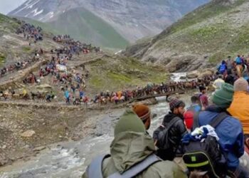 Amarnath Yatra: 659 pilgrims pay obeisance at Holy Cave Shrine