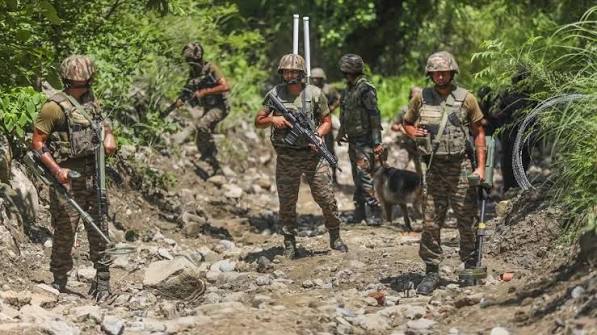 Security forces step up vigil along LoC, border