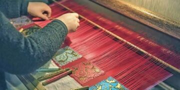 MUDRA scheme boosts J&K Handloom with Rs 39 Cr