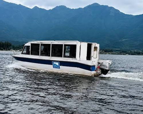 Cruise boat returns to Dal Lake after 8 years