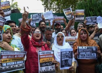 Apni Party, PDP protest power tariff hike, demand rollback