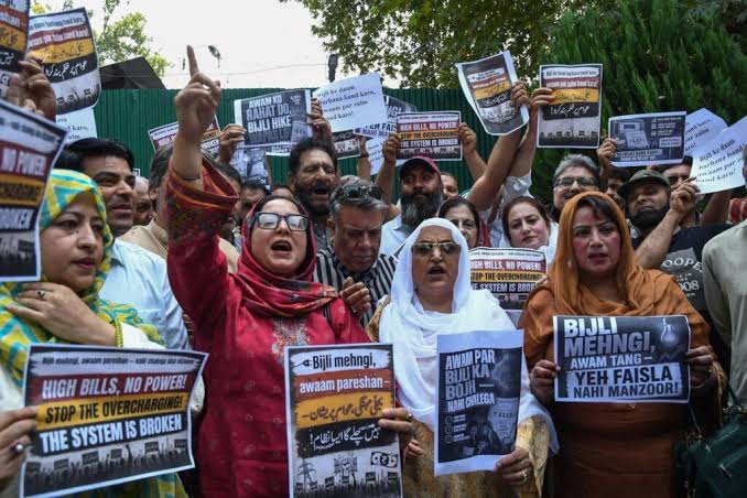 Apni Party, PDP protest power tariff hike, demand rollback