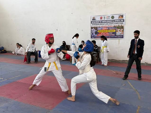 GBHSS Rawalpora clinches District-Level Inter-School Karate Championship