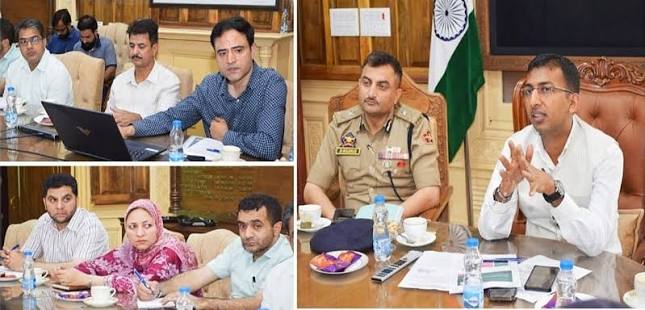 Apple Transportation : Make greater use of railway goods, freight services: Div Com Kashmir to fruit growers
