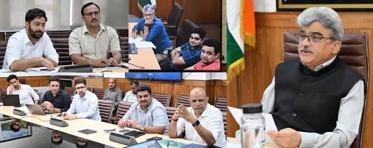 Strengthening J&K’s Handicrafts, Handloom Sector : CS directs expansion of skill courses, stronger GI traceability, technology-based wage assessment