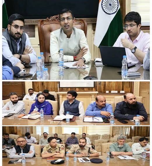 Div Com reviews proposed road projects for Srinagar