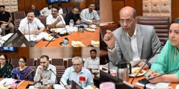 Strengthening Academic Profile : Sakeena Itoo, Nasir Aslam Wani review progress on development activities of KU’s campus at Wayan Kupwara
