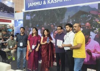J&K wins ‘Best Adventure Tourism Destination’ award
