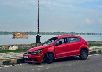 25-yr-old woman dies in overnight accident at Nishat