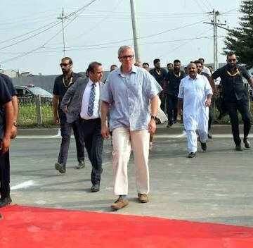 CM Omar takes early-morning tour of Srinagar’s all 8 Assembly constituencies