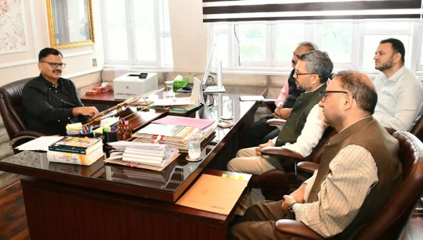 Rana expresses concern over declining availability of quality willow timber
