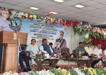 CM urges people to conserve water, avoid wastage