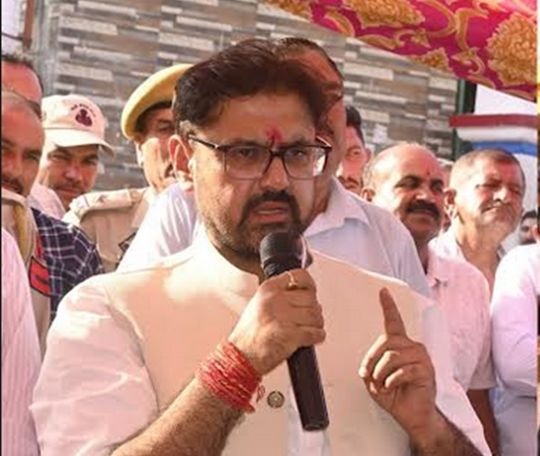 ‘Outstanding sportspersons’ end 15-day long hunger strike