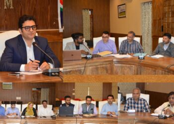 DC Budgam chairs MY Bharat DAC meeting